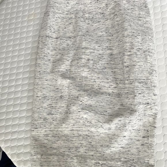 Aritzia Pencil Skirt - Picture 2 of 2